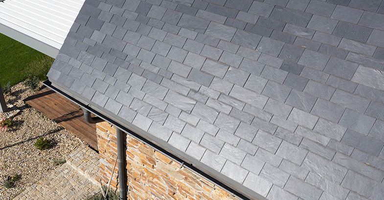 Polska dachami z łupka stoi