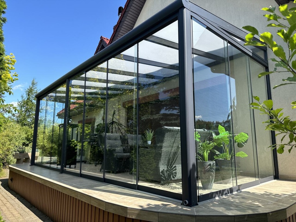 Ogród zimowy – jak urządzić? Jakie kwiaty do ogrodu zimowego wybrać?